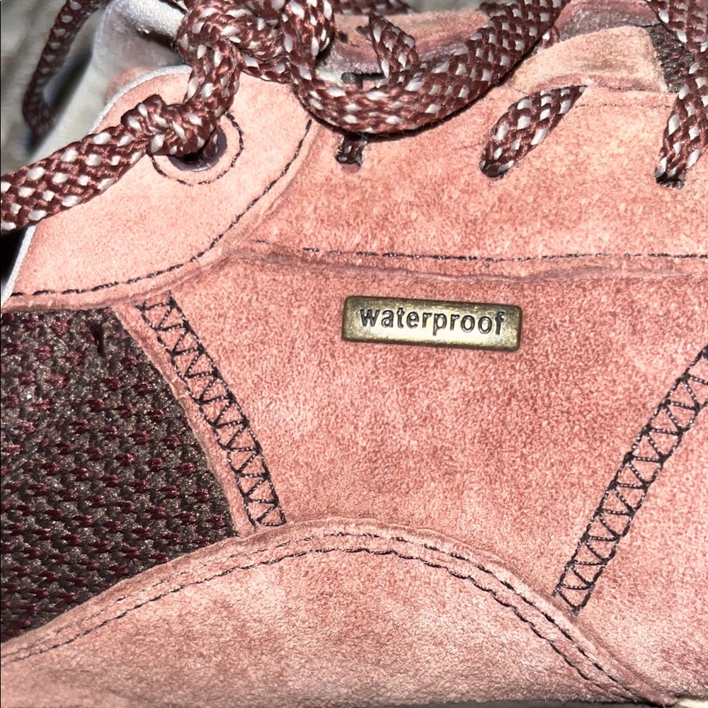 🌺Dansko Women's Pink and Brown Sneakers some wear on heels - still comfy fun - Picture 10 of 10